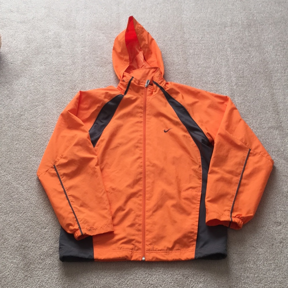 🌧 Nike Windbreaker